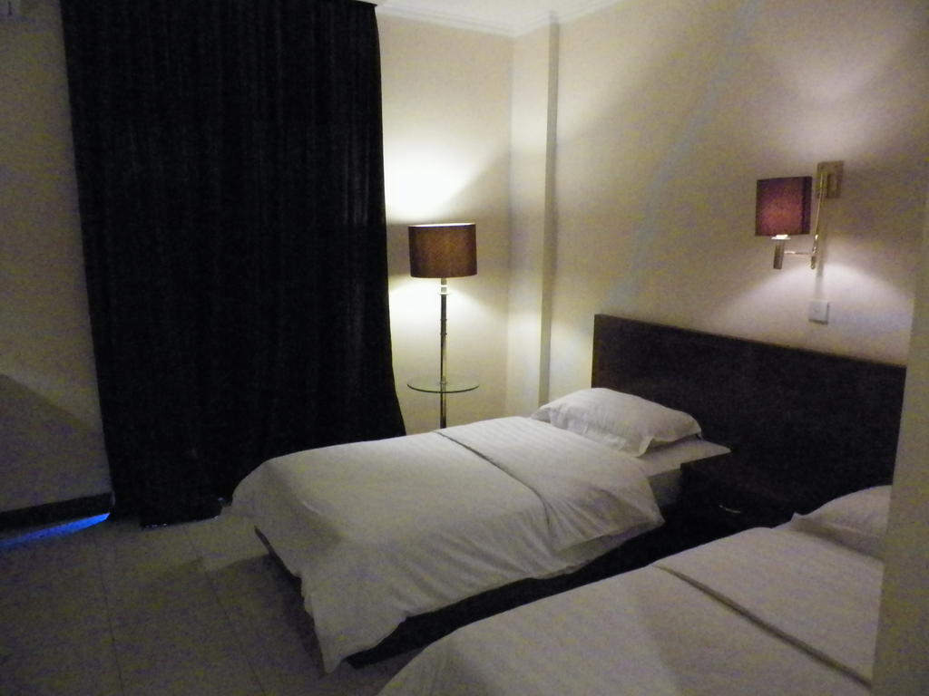 Excellent Seven Boutique Hotel Bandung Ruang foto